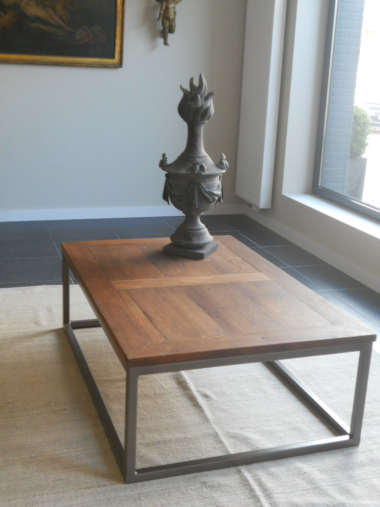 Manoir Interiors Antiques - Coffee / Tables