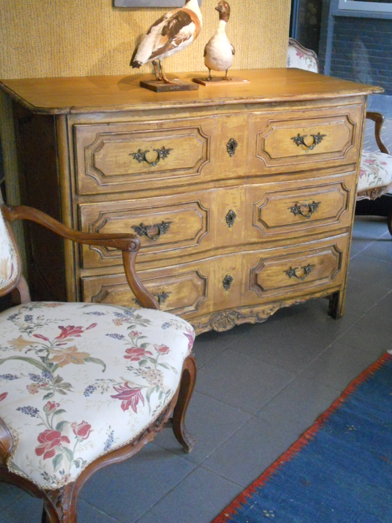 XVIII th century chest